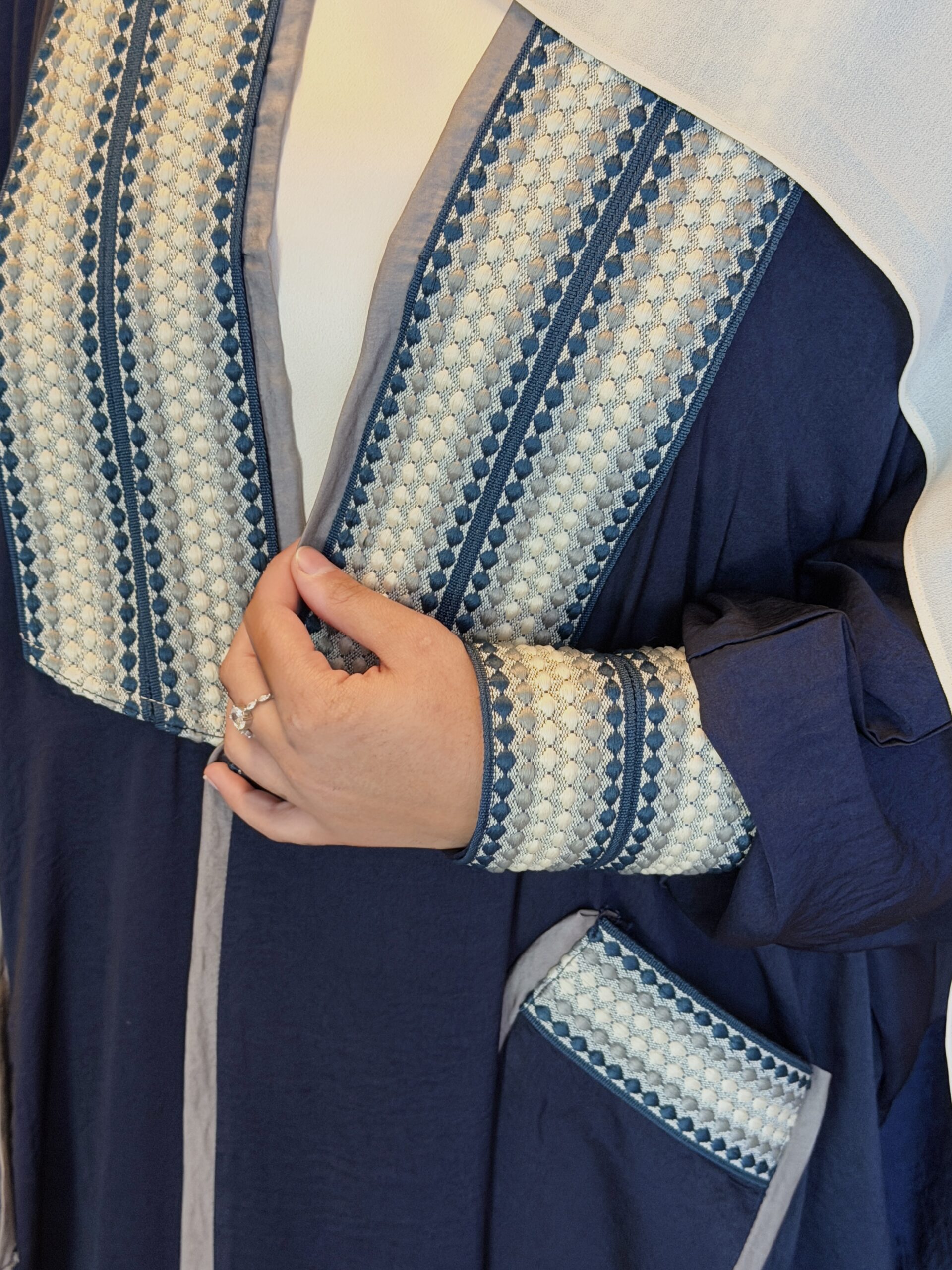 The Nayla Throw - Image 2